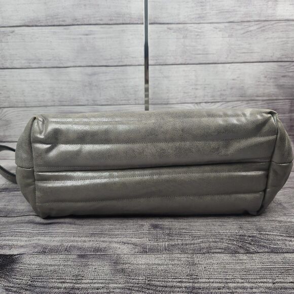 Think Royln Crossbody Purse with Chain Handles - Picture 6 of 9